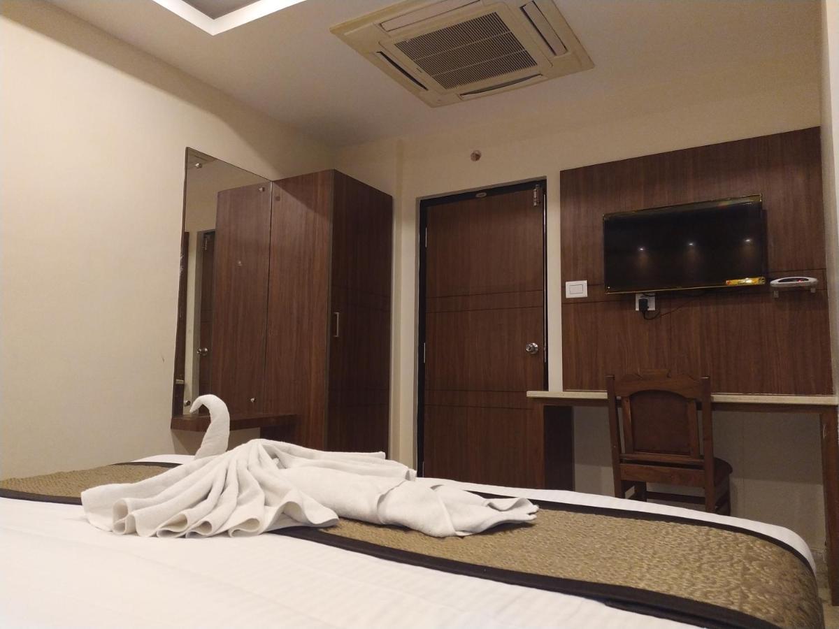 Hotel White Boutique Pondicherry Esterno foto